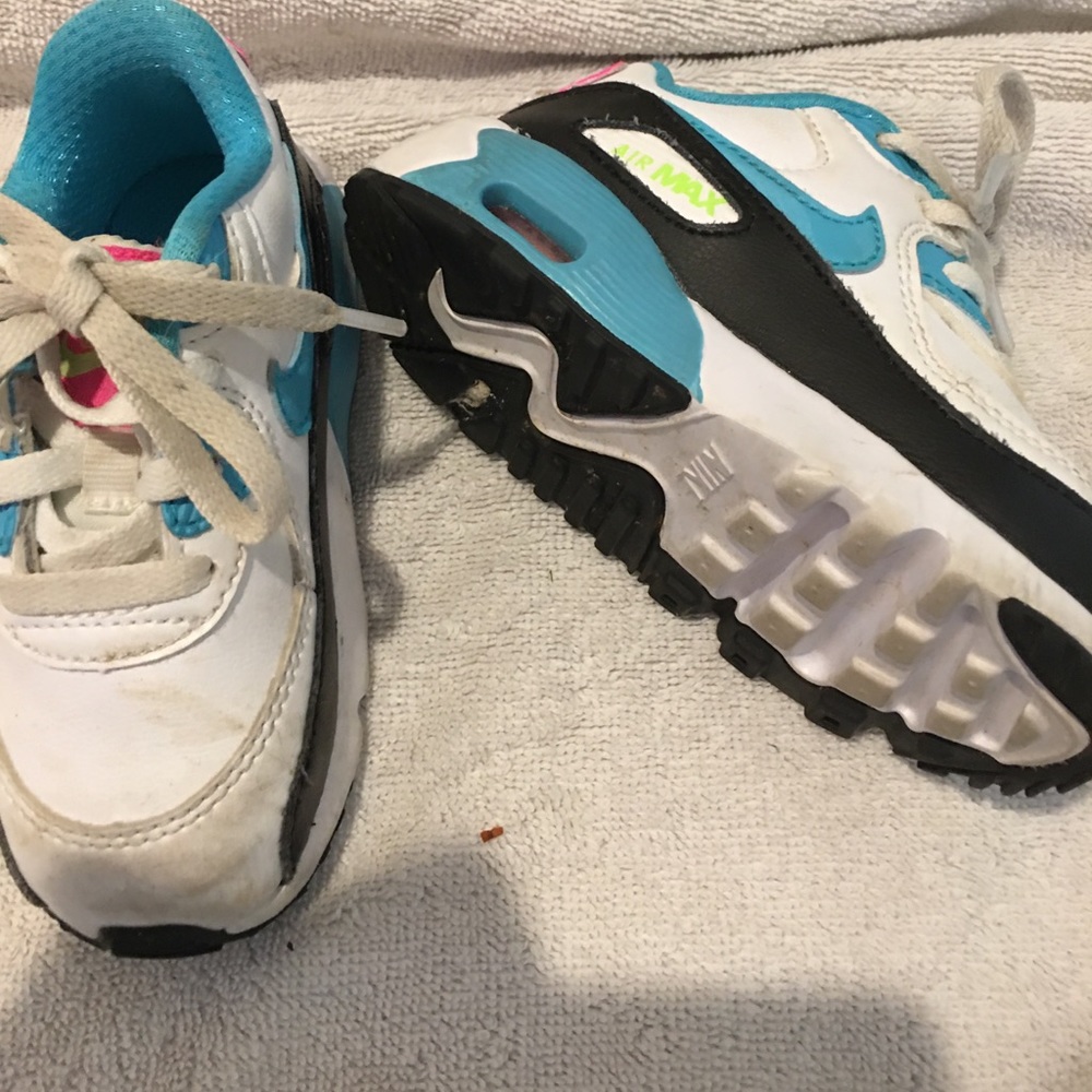 Nike kids Kicks